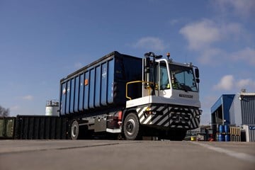 Nieuwe Terberg YT223CC Container Carrier start......