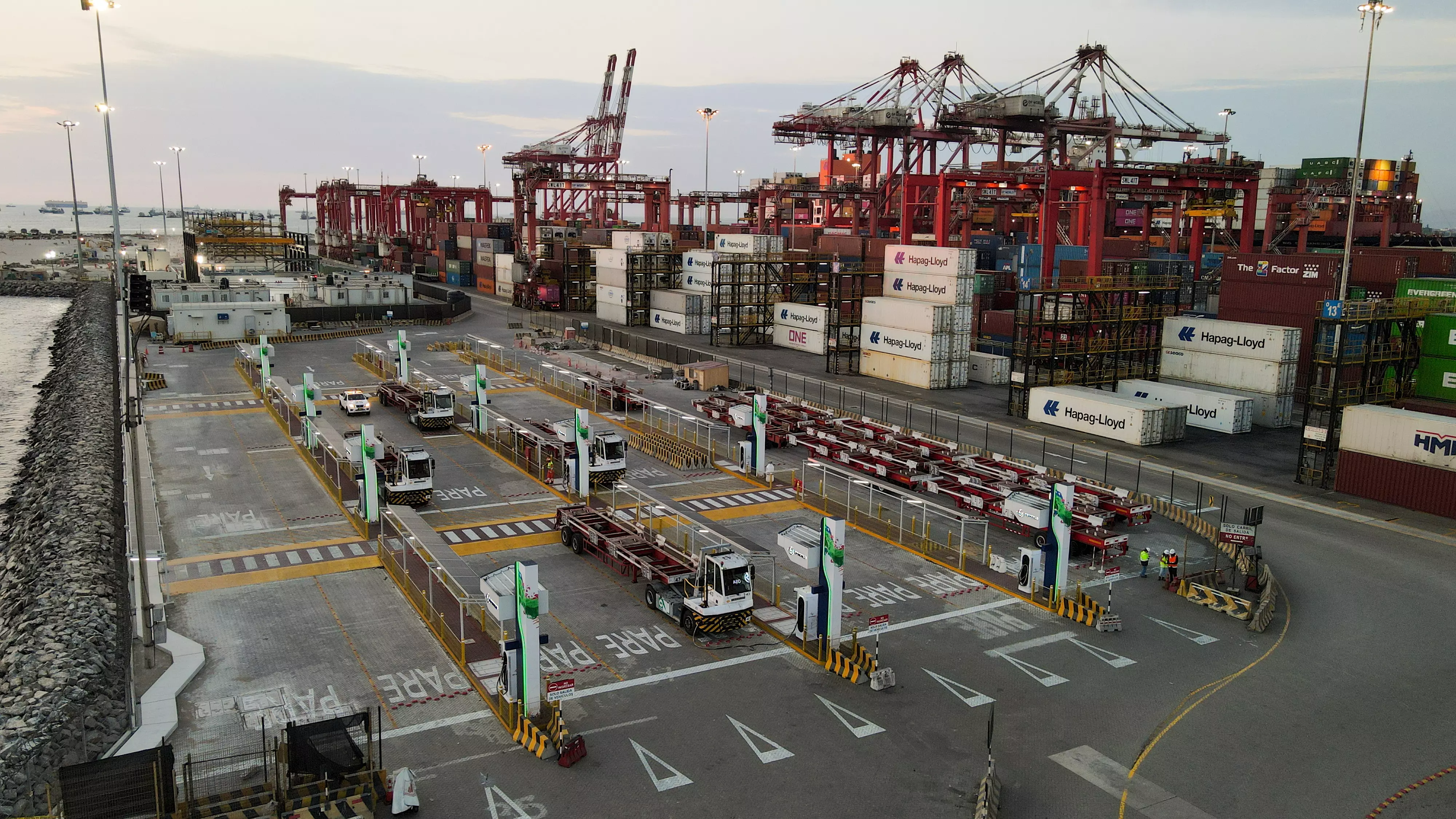PORT TERMINAL TRACTORS