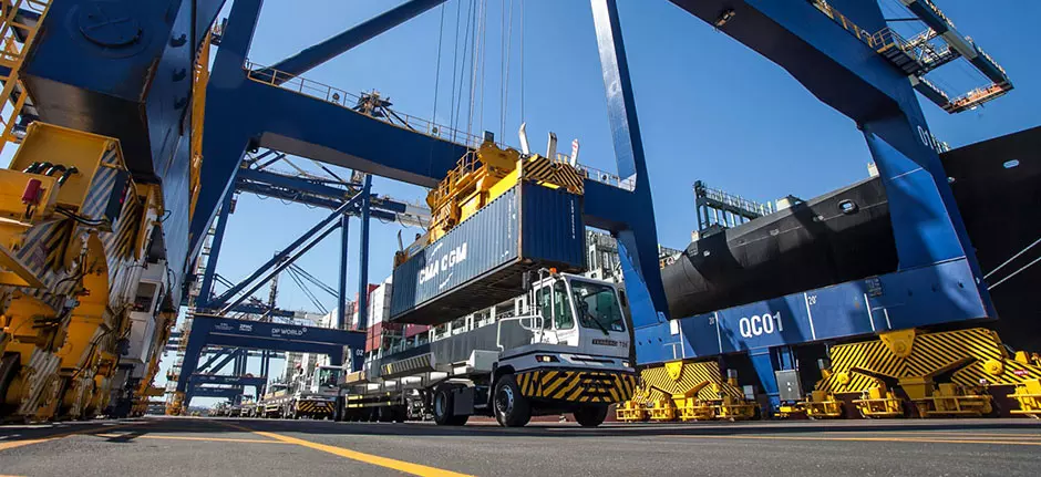 PORT TERMINAL TRACTORS