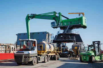 Goeyvaerts-R expands its fleet with two new RT283......