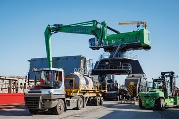Goeyvaerts-R expands its fleet with two new RT283......
