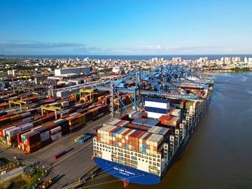Portonave orders 30 electric Terberg terminal tractors...