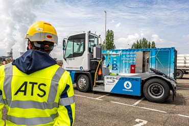 Terberg waterstoftrekker arriveert bij PSA Antwerp......