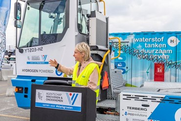 Terberg hydrogen terminal tractor tested at Antwerp......