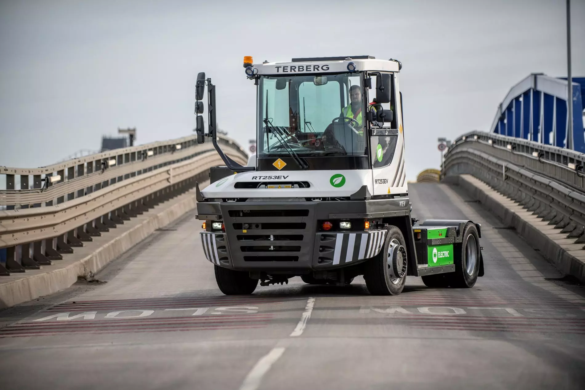 Hero RT253EV